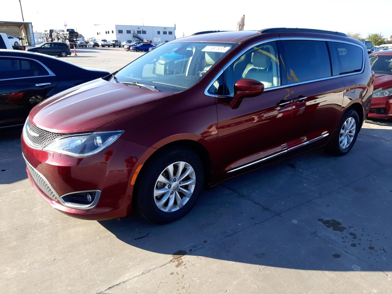 2017 Chrysler Pacifica Touring L vin: 2C4RC1BGXHR688282