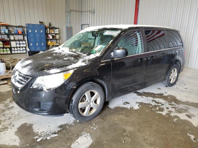 2010 Volkswagen Routan SE