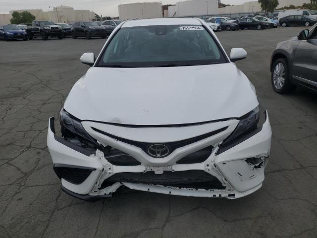 VIN 4T1G11AK3MU574538 2021 TOYOTA CAMRY no.5