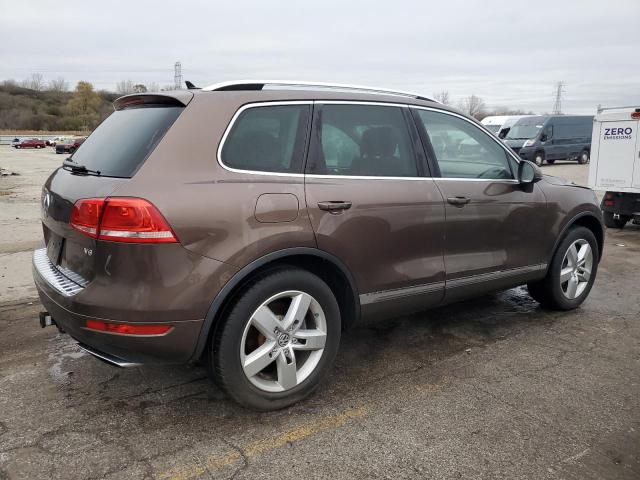 VOLKSWAGEN TOUAREG V6 2013 tan 4dr spor gas WVGEF9BP0DD013814 photo #4