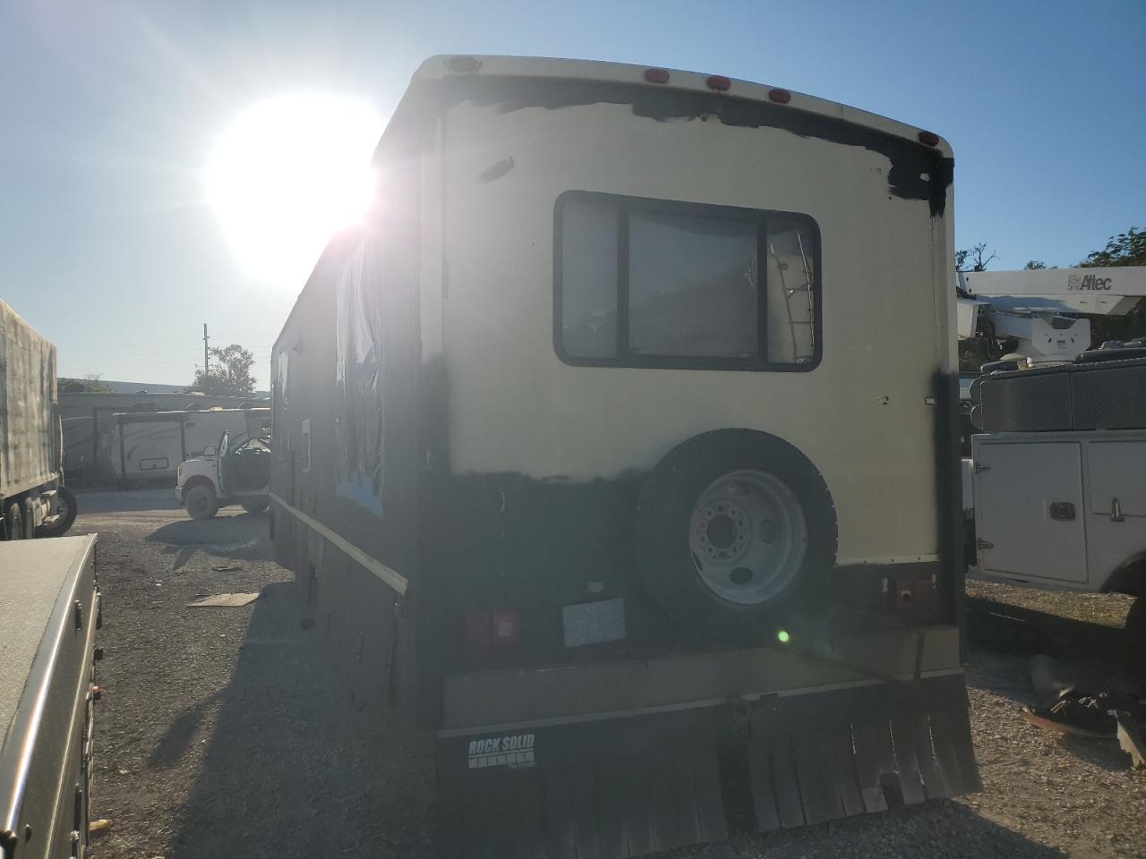 Lot #3045678636 1995 CHEVROLET P30