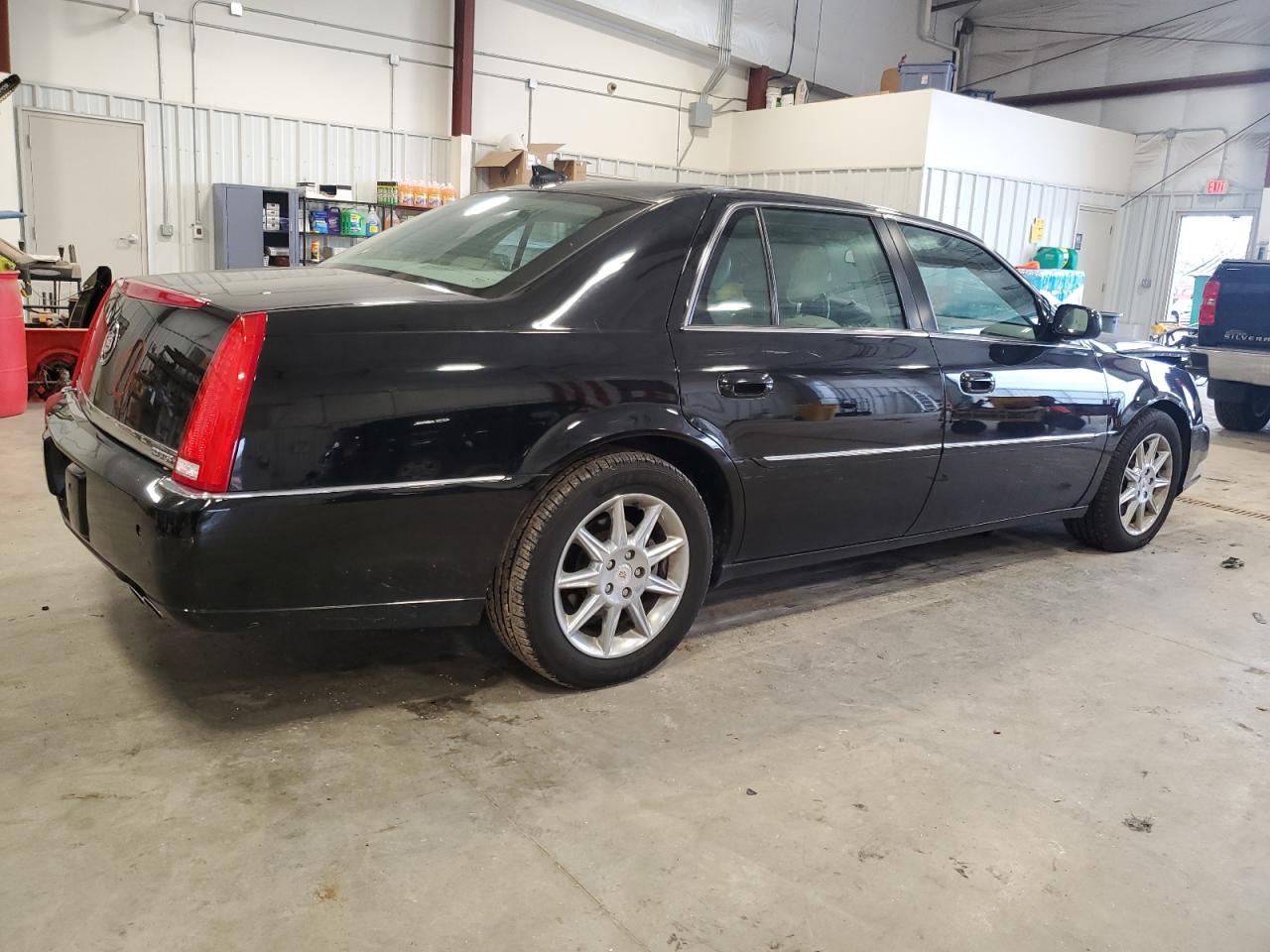 Lot #3044739992 2011 CADILLAC DTS LUXURY