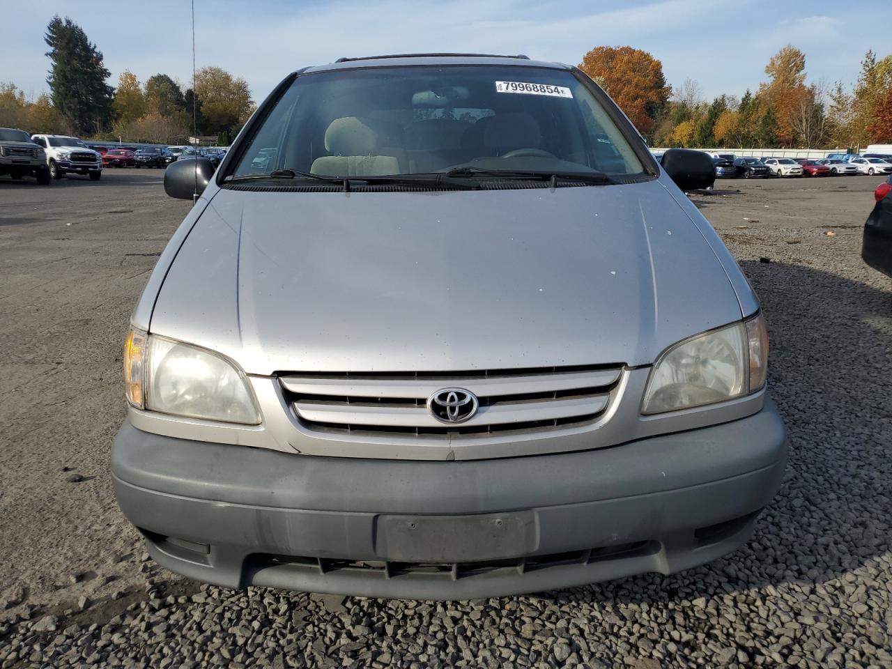 Lot #2989333590 2001 TOYOTA SIENNA LE