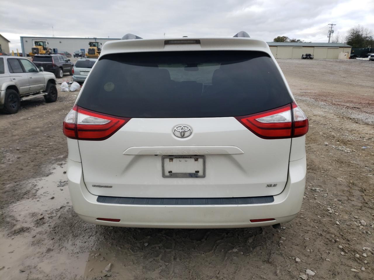 Lot #3033319817 2015 TOYOTA SIENNA XLE