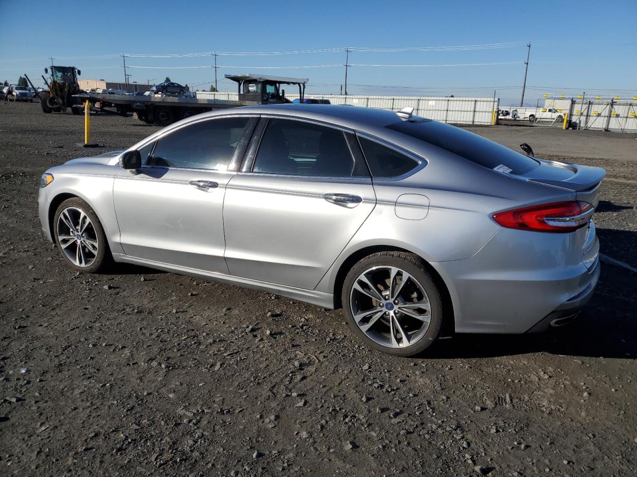 Lot #2989010557 2020 FORD FUSION TIT