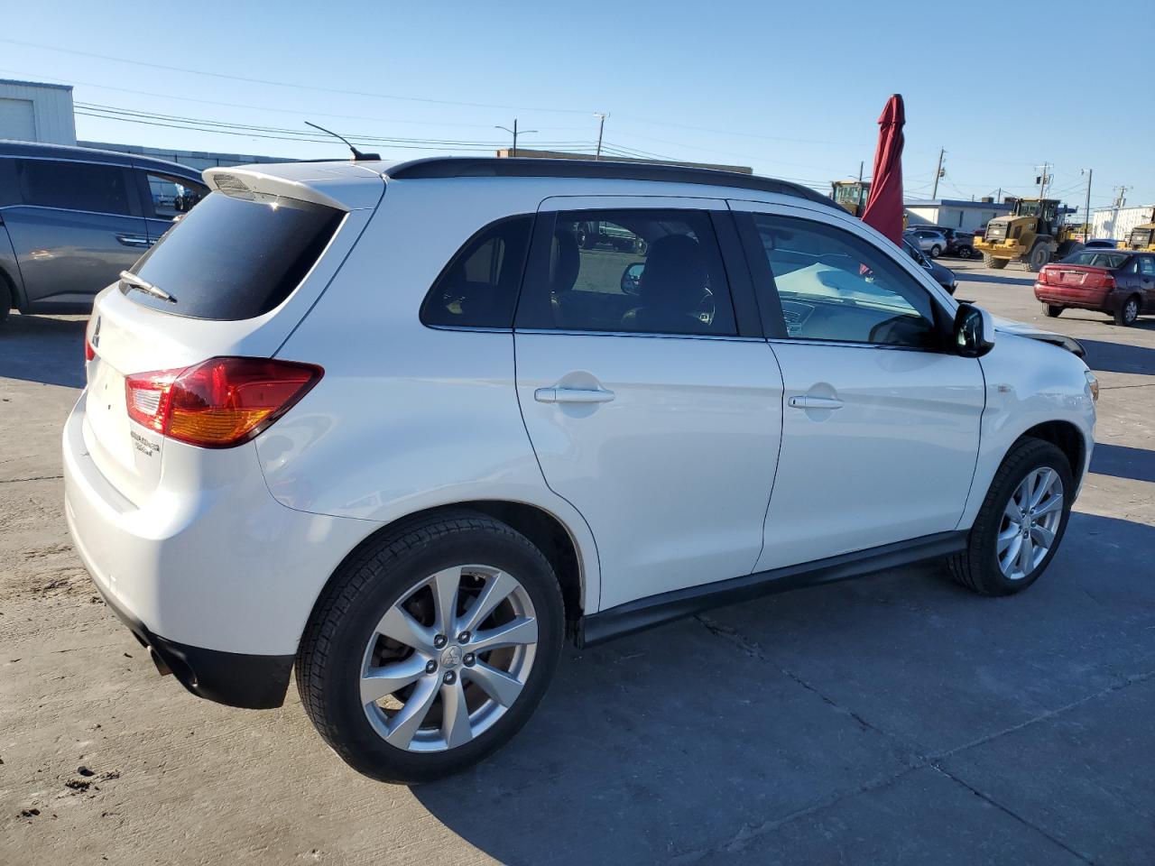 Lot #3020996250 2013 MITSUBISHI OUTLANDER