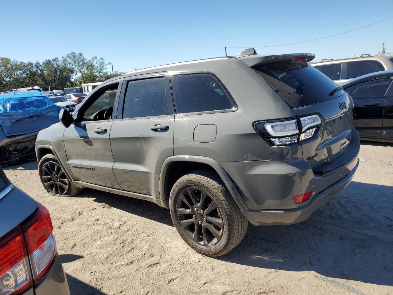 JEEP GRAND CHEROKEE LAREDO