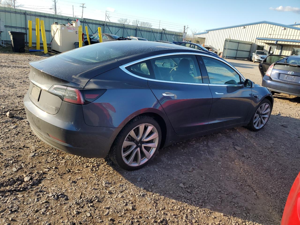 Lot #2996556659 2019 TESLA MODEL 3