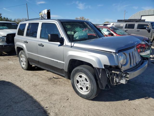 VIN 1C4NJPBA0GD761177 2016 JEEP PATRIOT no.4