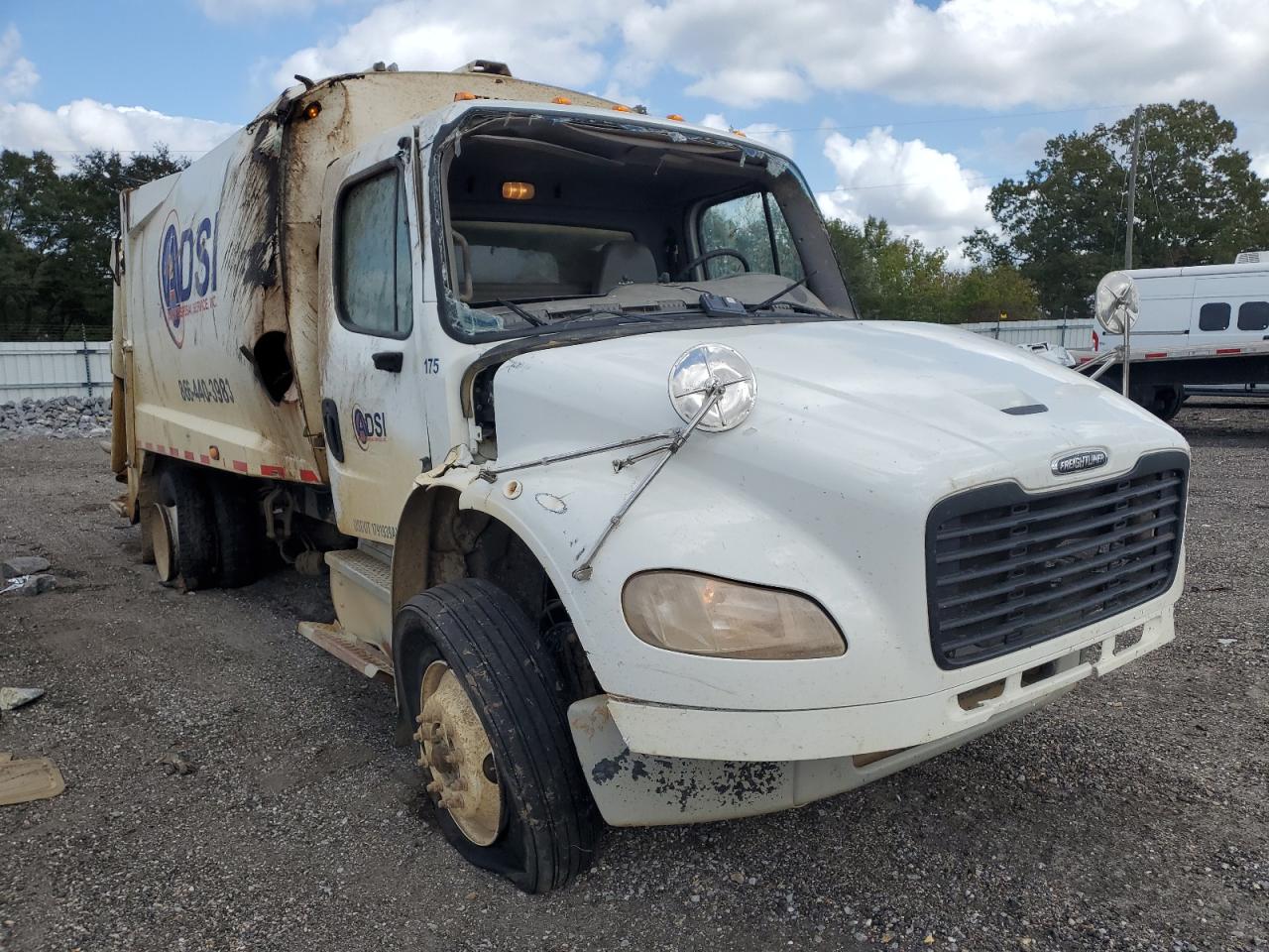 Lot #2955589708 2021 FREIGHTLINER M2 106 MED