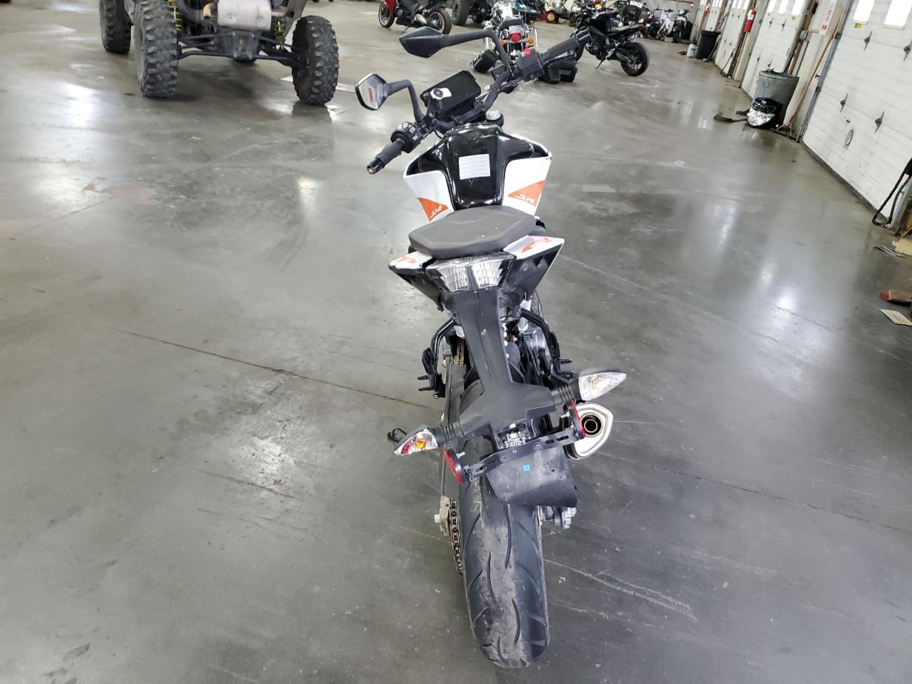 Lot #3041817410 2022 KTM 390 DUKE