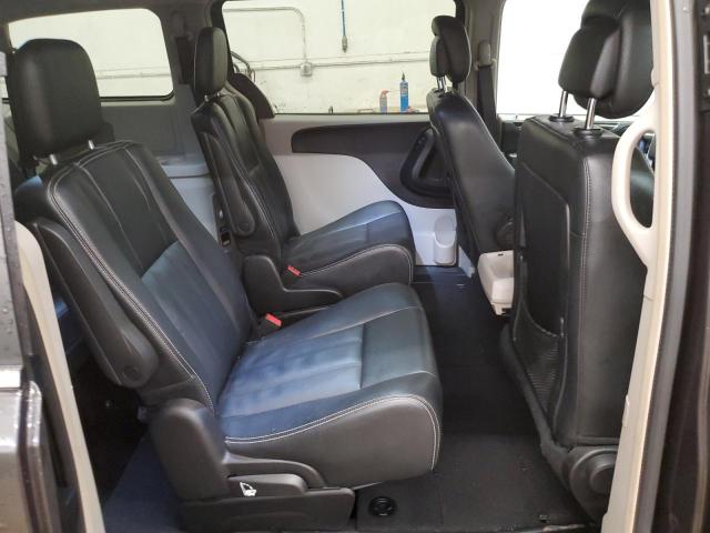 2016 CHRYSLER TOWN & COU - 2C4RC1BG4GR229201