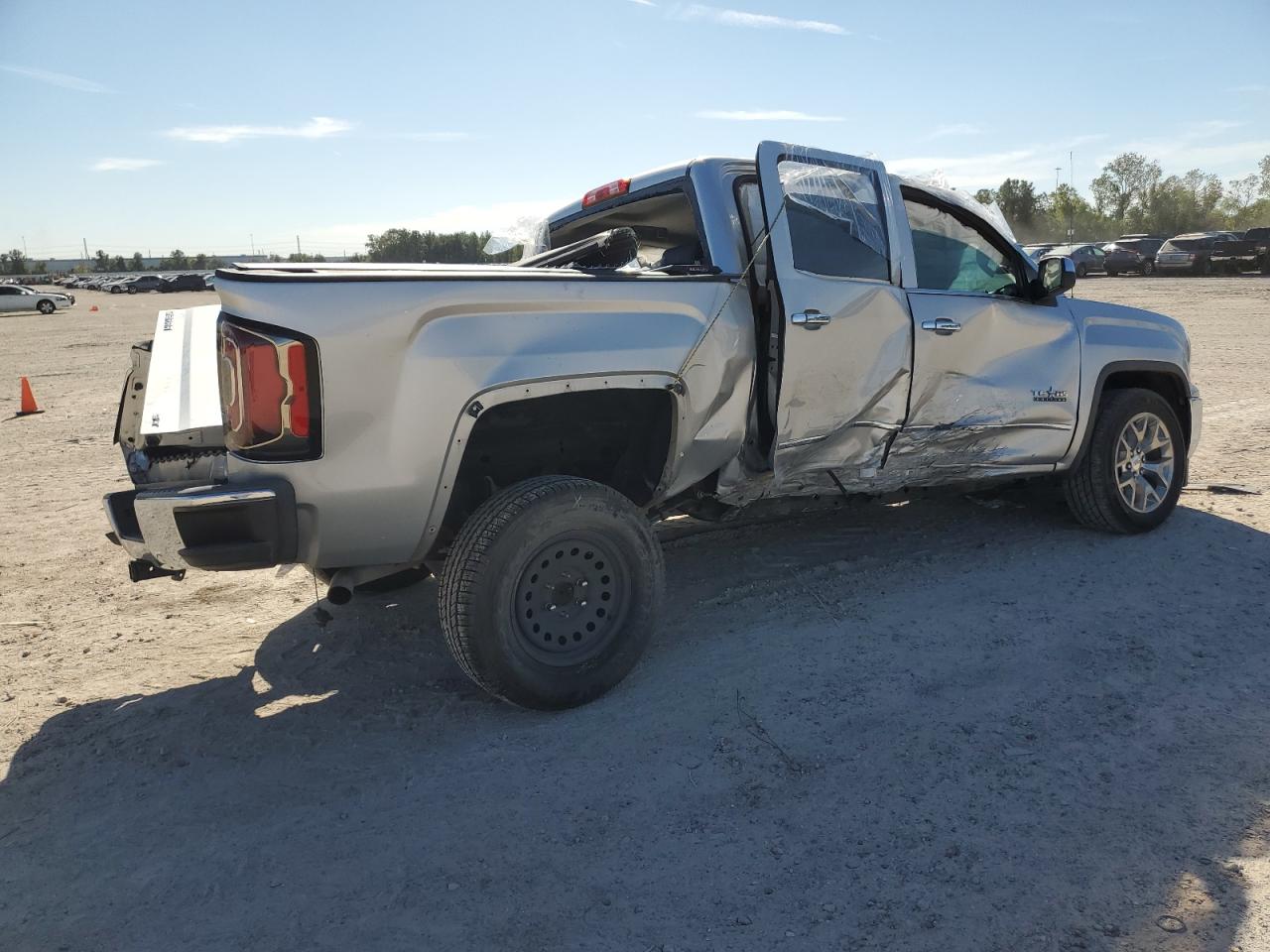 Lot #3045772638 2018 GMC SIERRA C15