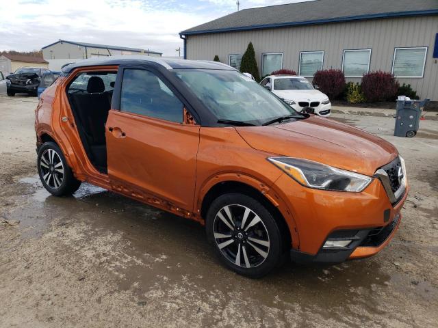 VIN 3N1CP5CU0KL561957 2019 NISSAN KICKS no.4