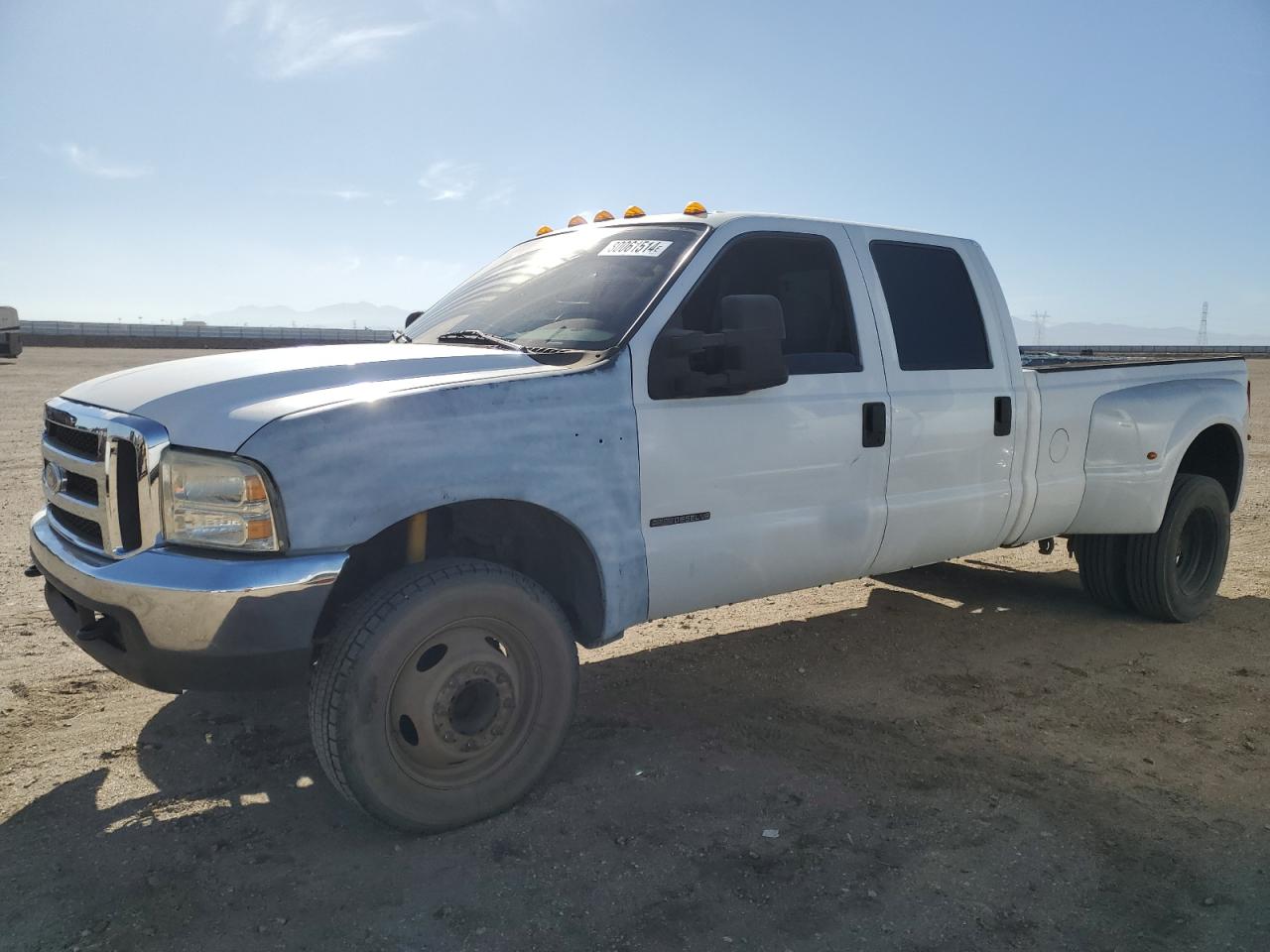 Lot #2987048749 2000 FORD F450 SUPER