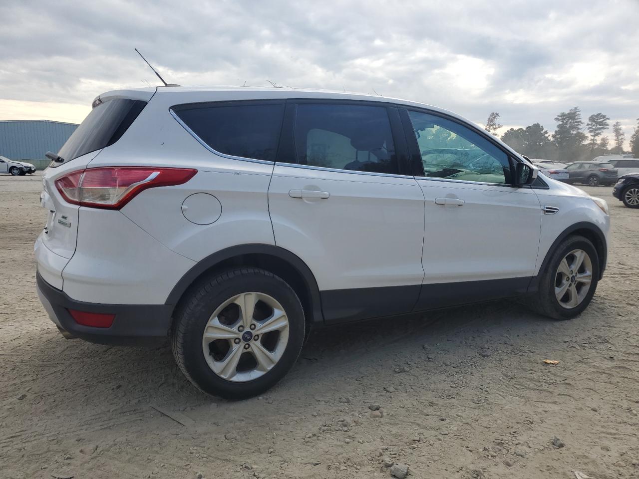 Lot #2988470788 2016 FORD ESCAPE SE