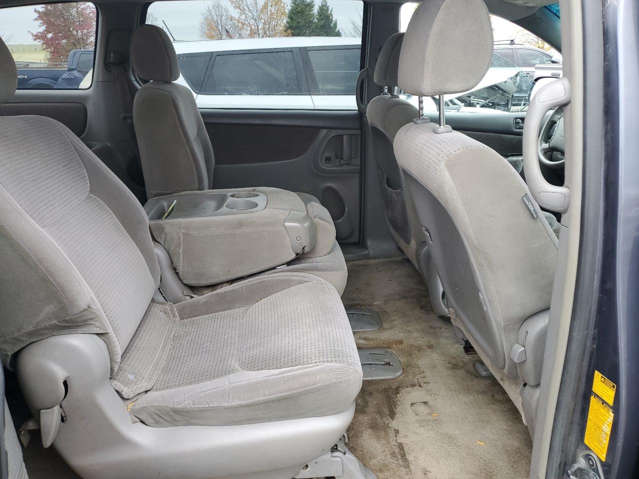 Lot #2989428582 2006 TOYOTA SIENNA CE