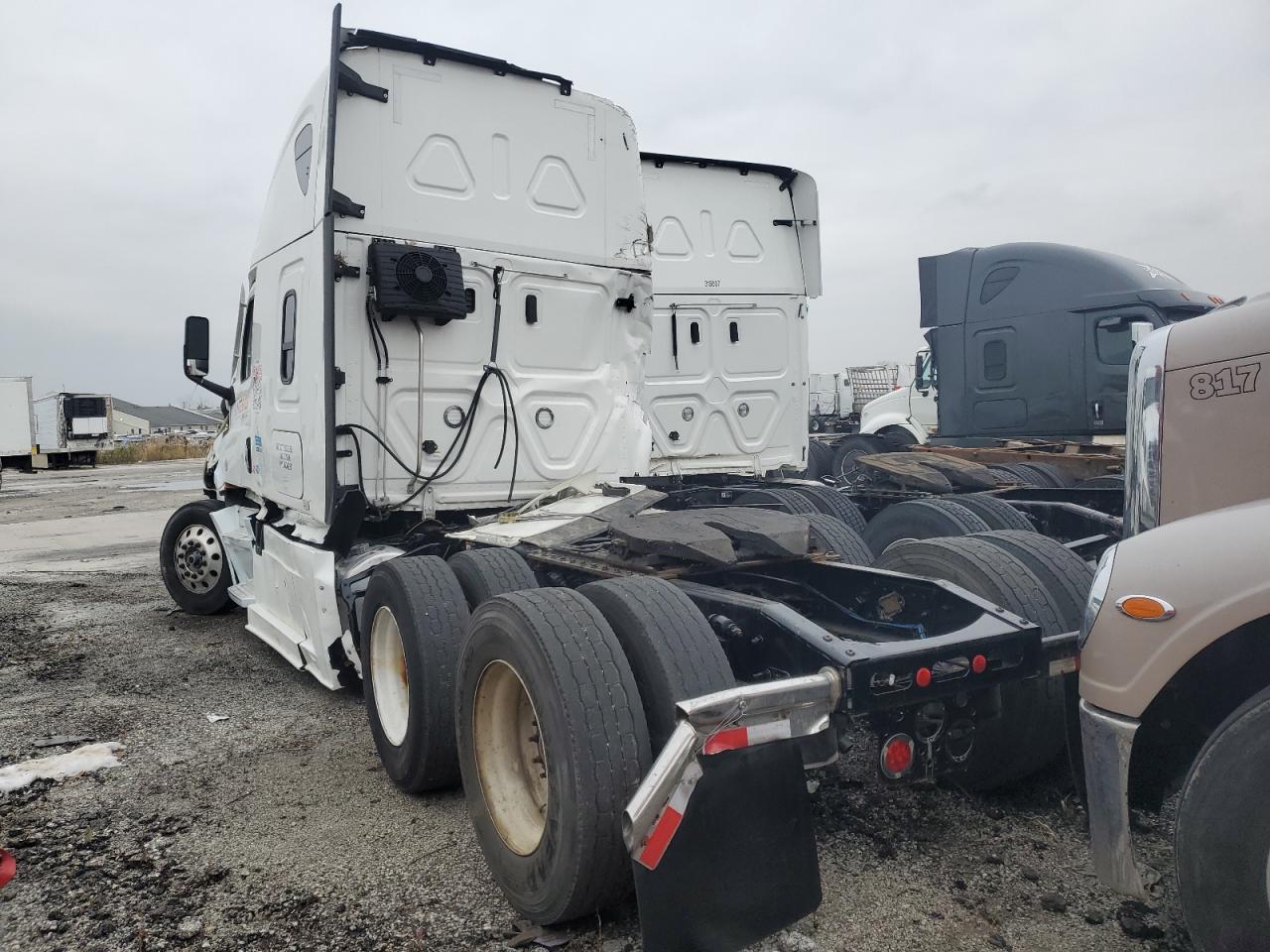 Lot #2996728816 2022 FREIGHTLINER CASCADIA 1