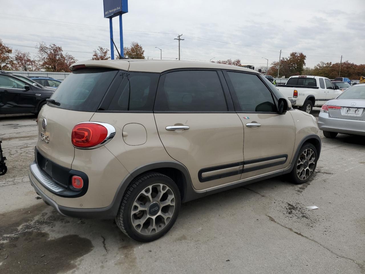 Lot #2986646076 2014 FIAT 500L TREKK