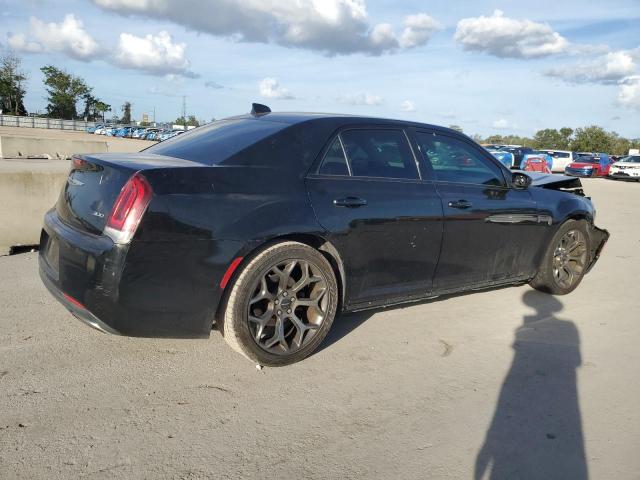 VIN 2C3CCAAG7HH647495 2017 Chrysler 300, Limited no.3