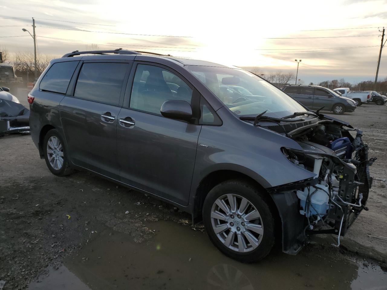 Lot #3008911541 2017 TOYOTA SIENNA XLE