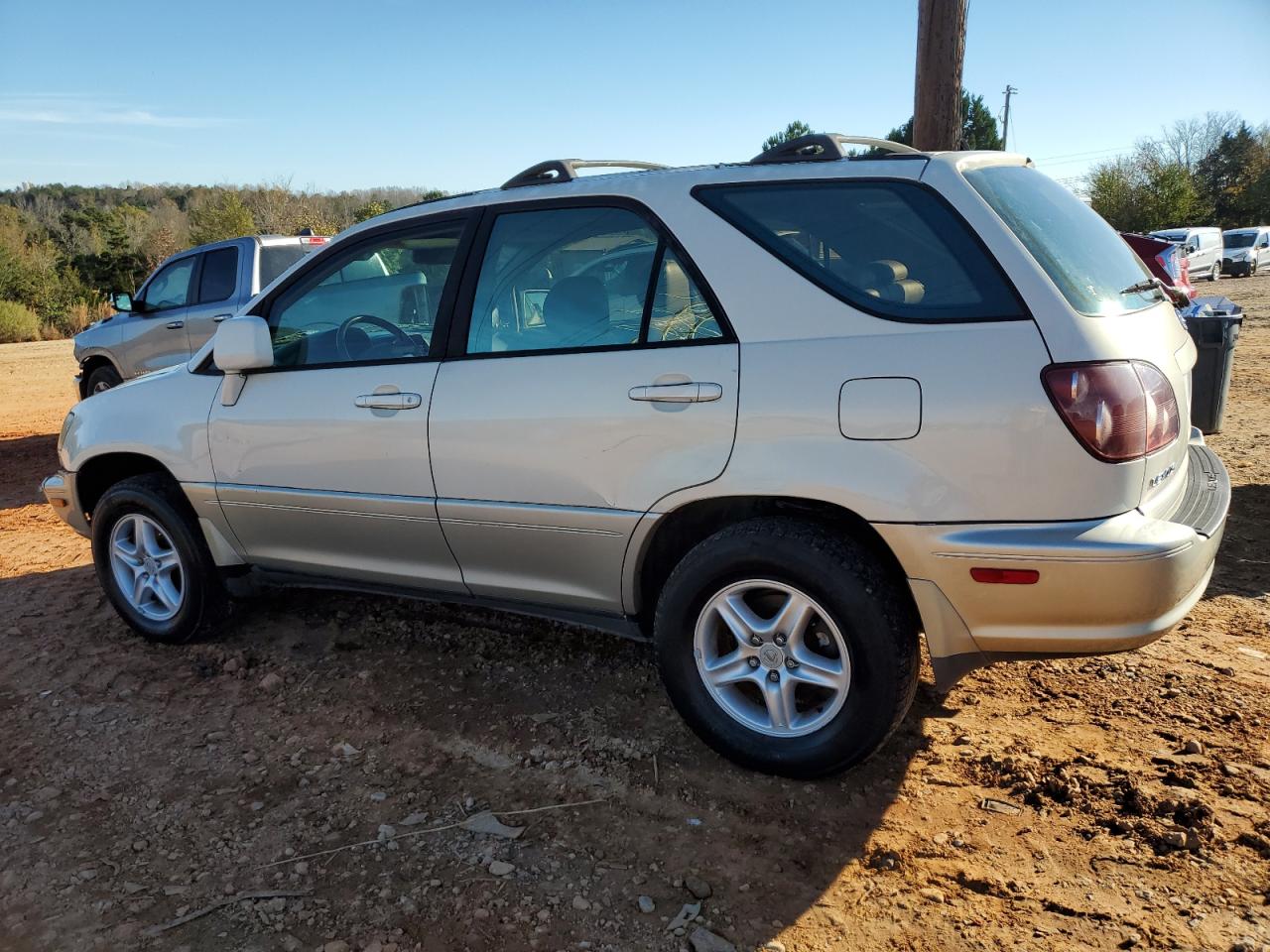 Lot #2974138366 2000 LEXUS RX 300