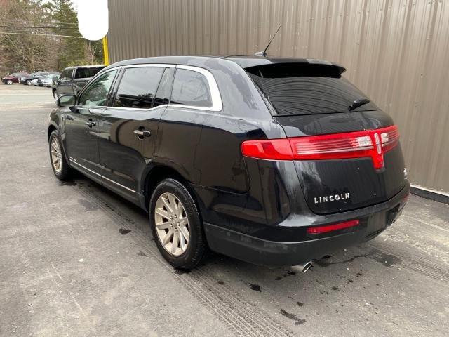 LINCOLN MKT 2016 black 4dr spor gas 2LMHJ5NK0GBL00069 photo #4