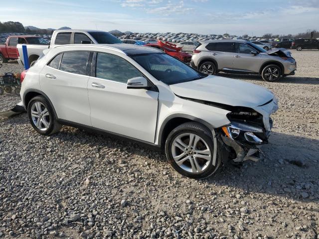 VIN WDCTG4GB2JJ408447 2018 MERCEDES-BENZ GLA-CLASS no.4