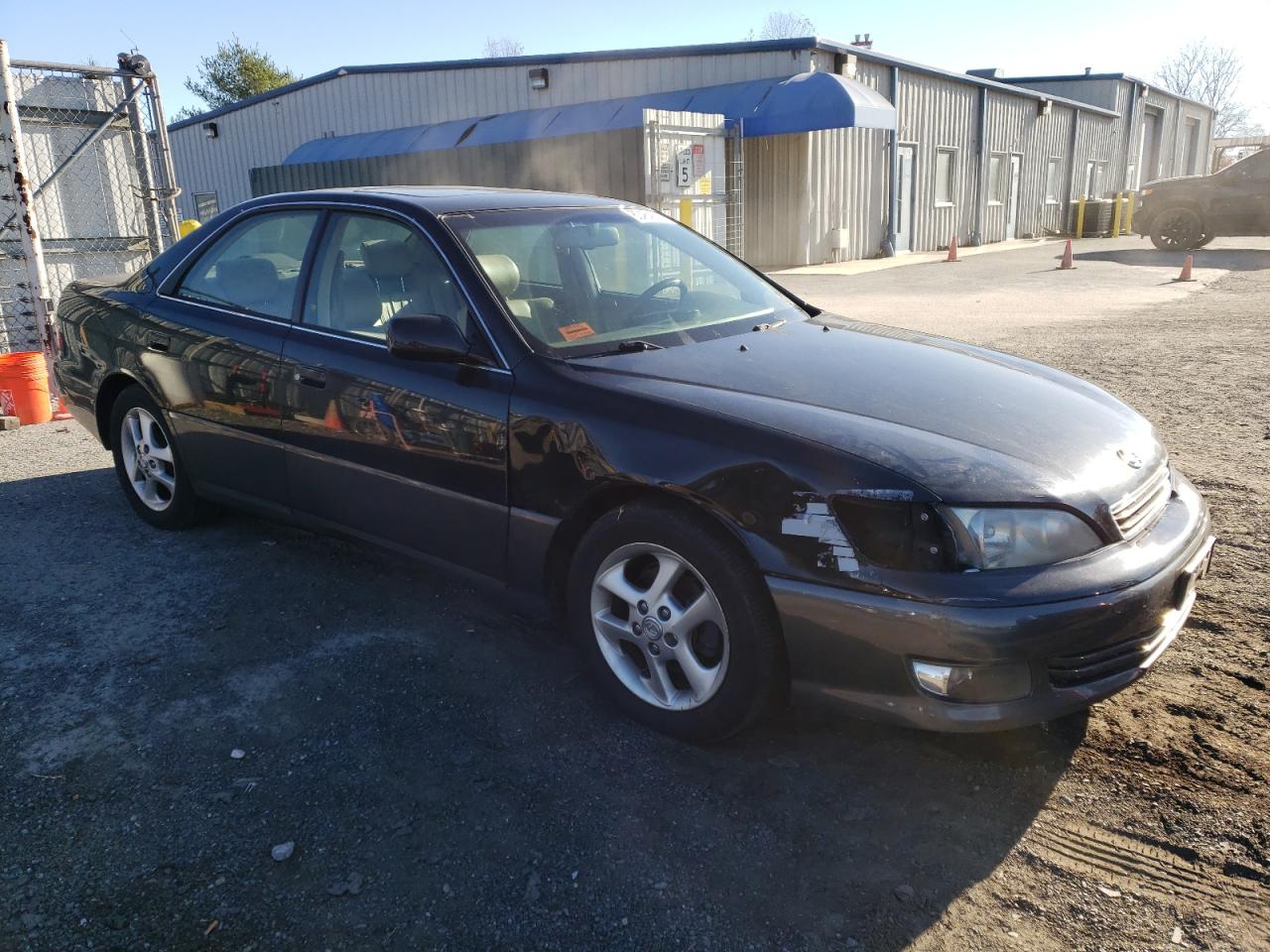 Lot #2974786087 2001 LEXUS ES 300