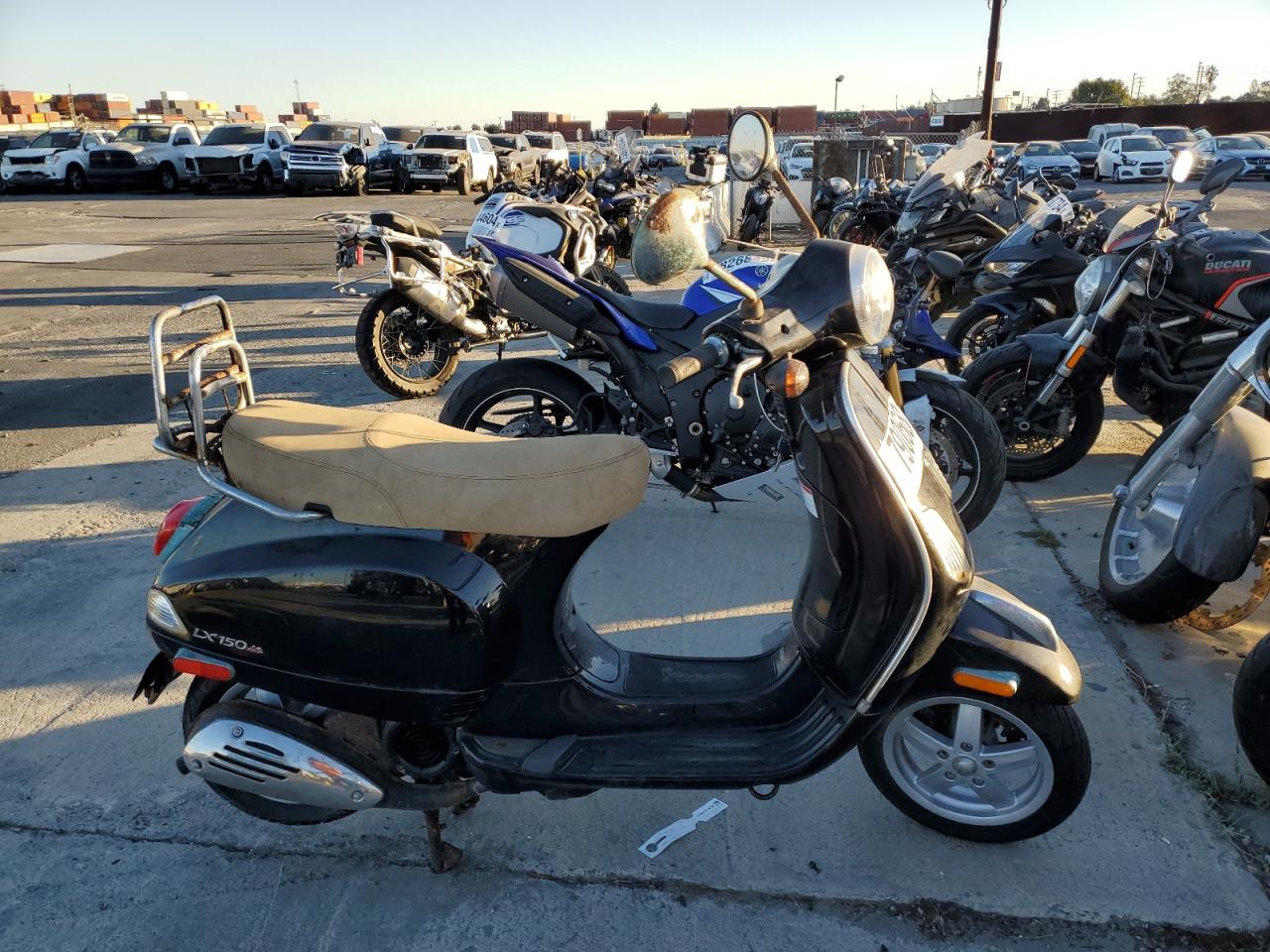 Lot #3028626926 2013 VESPA LX 150IE