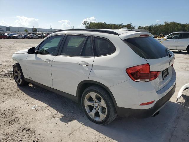 VIN WBAVM1C51FV317110 2015 BMW X1 no.2