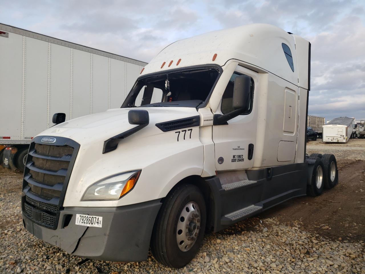 Lot #3024254849 2021 FREIGHTLINER CASCADIA 1