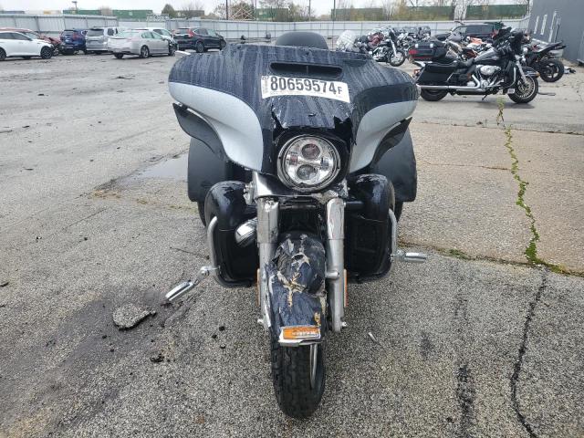 2019 HARLEY-DAVIDSON FLHTCUTG 1HD1MAF15KB861114