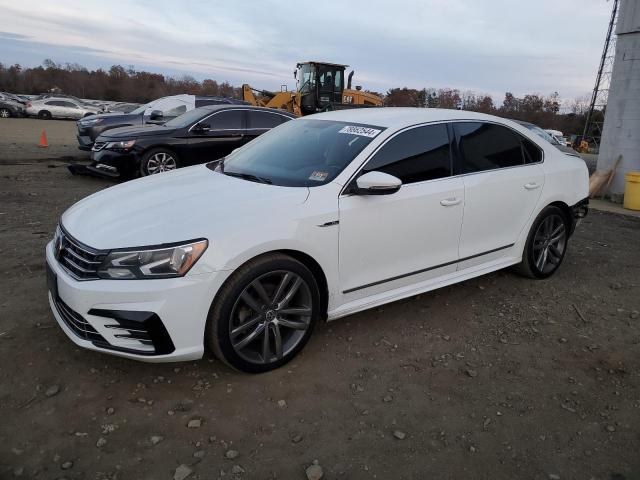 VOLKSWAGEN PASSAT R-LINE