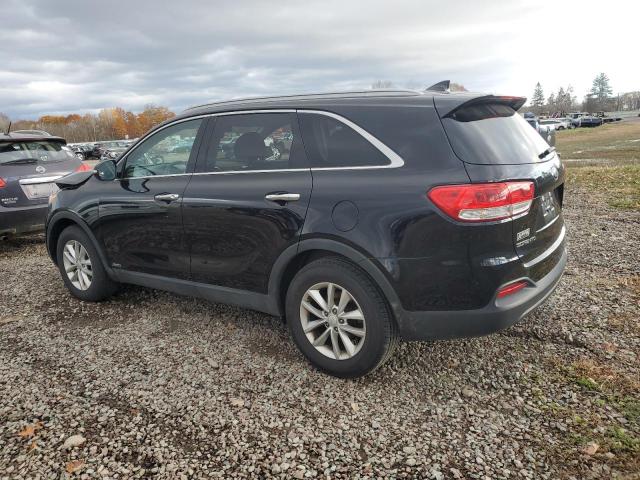 VIN 5XYPGDA3XJG406597 2018 KIA Sorento, LX no.2