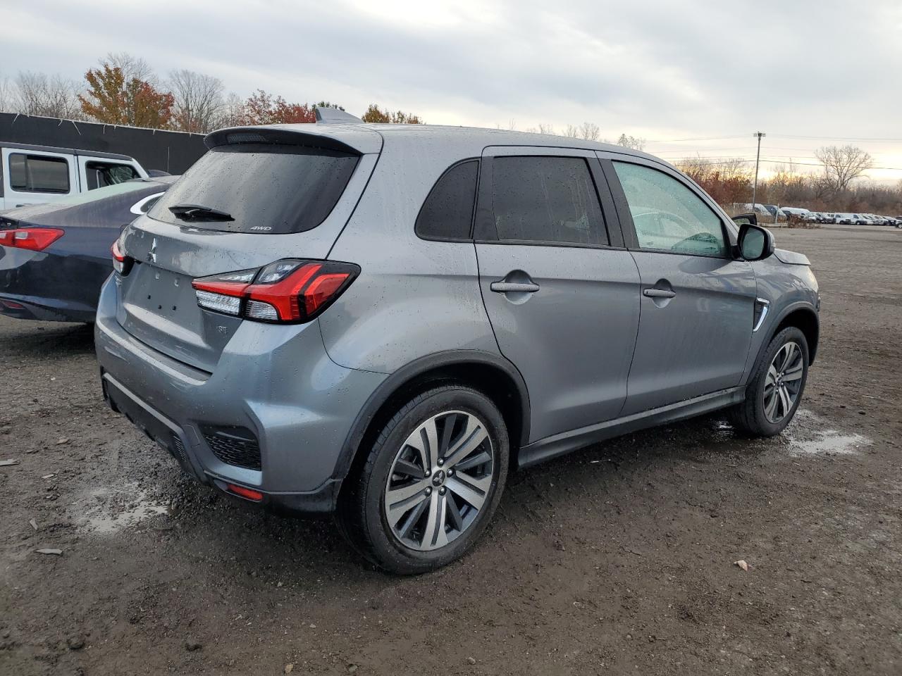 Lot #2982219094 2023 MITSUBISHI OUTLANDER