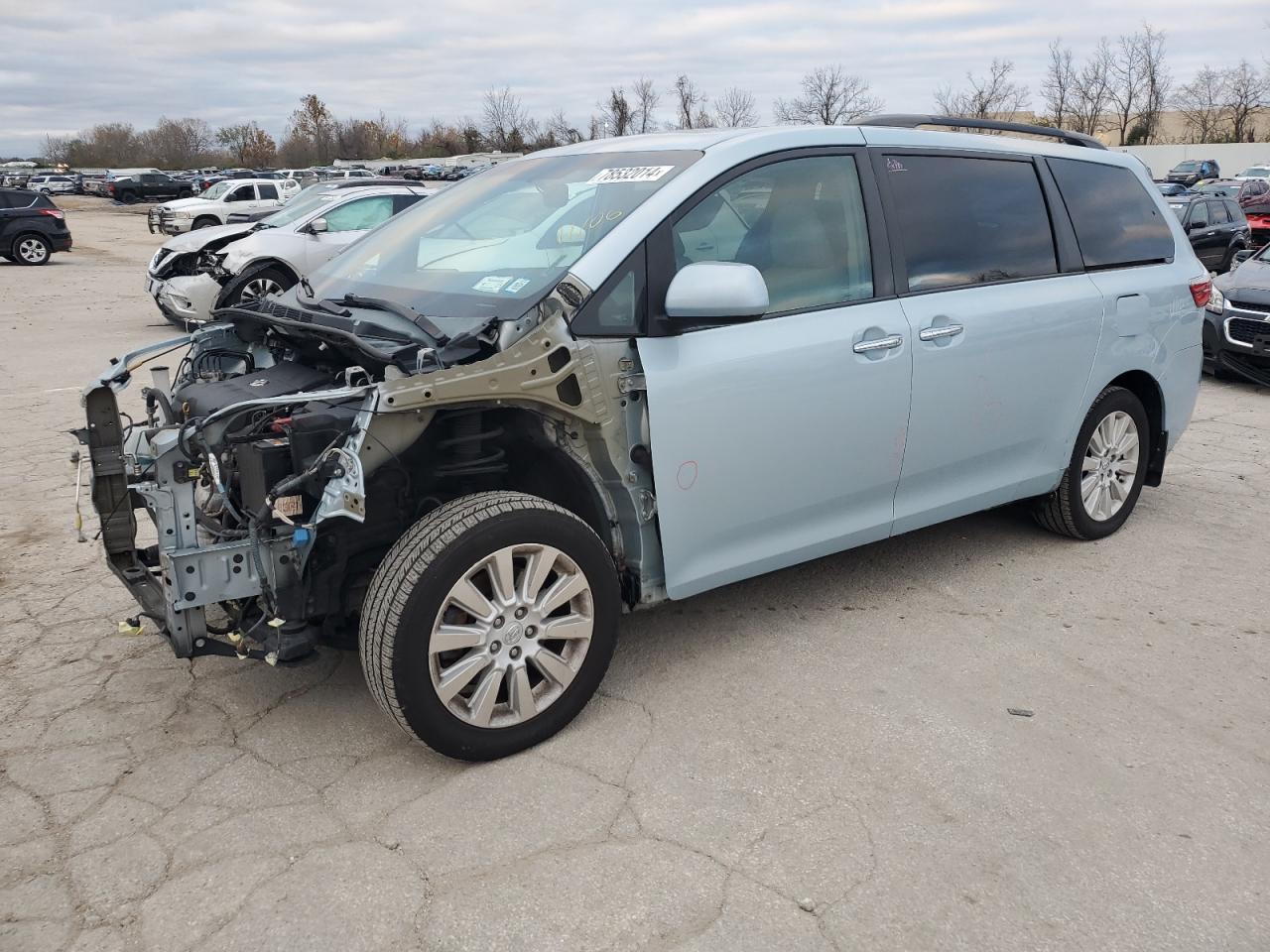 TOYOTA SIENNA XLE