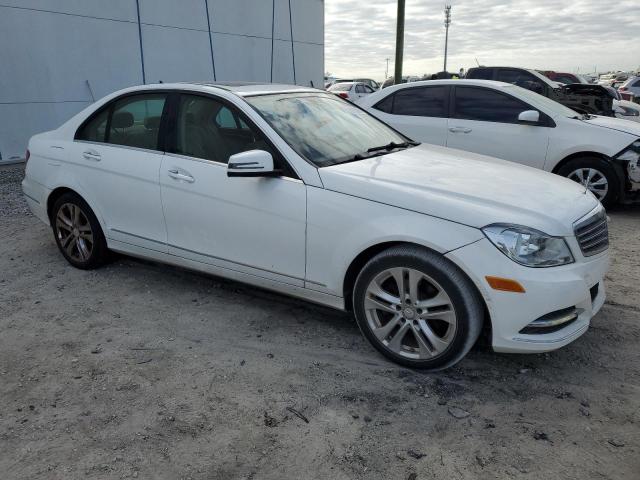 VIN WDDGF4HB2DR271448 2013 MERCEDES-BENZ C-CLASS no.4