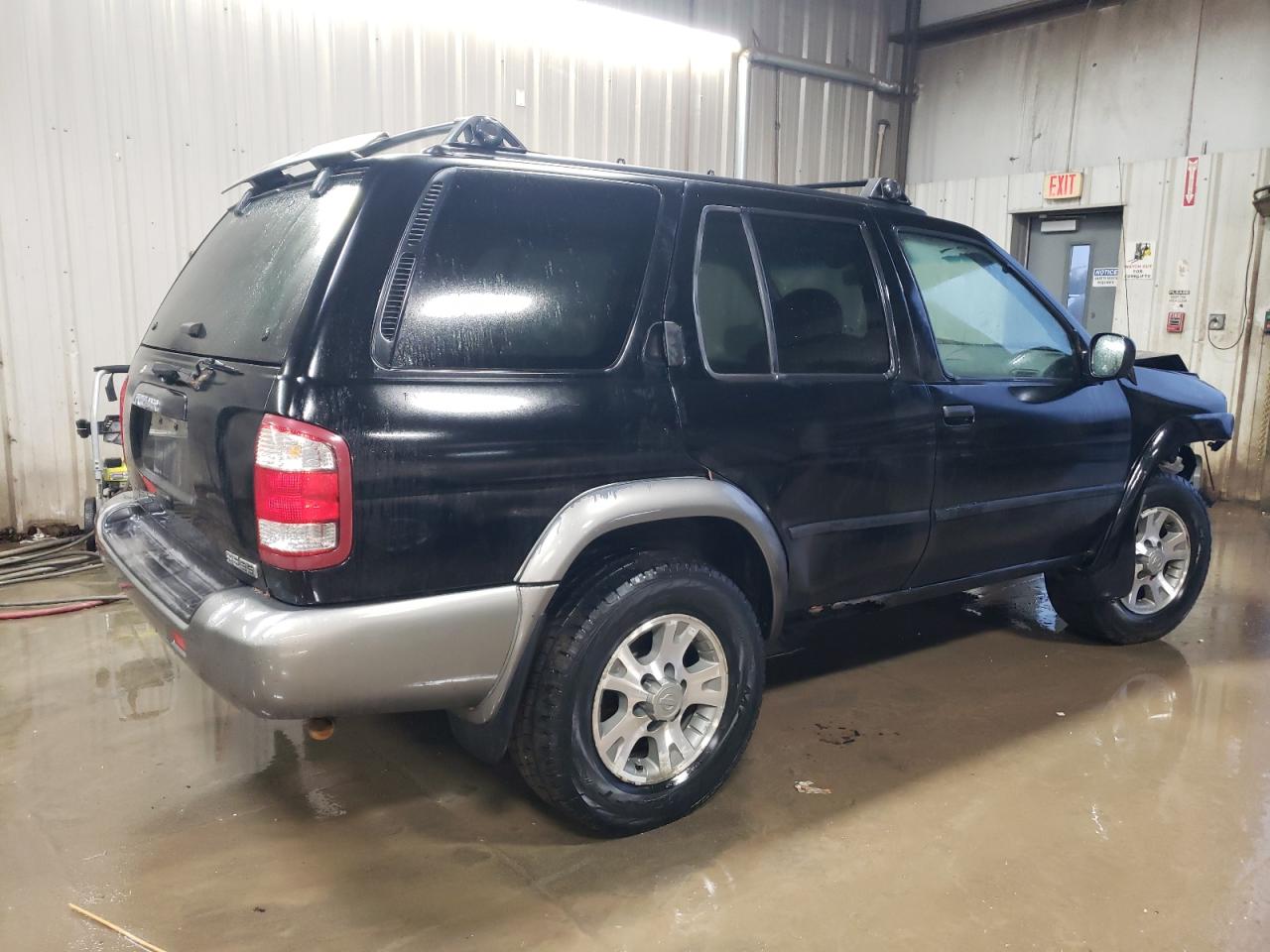 Lot #2996576542 2001 NISSAN PATHFINDER