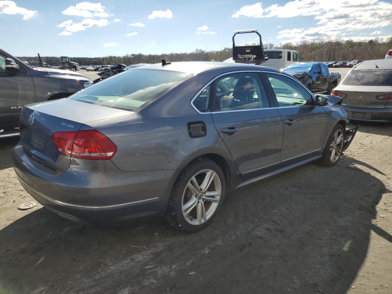 Lot #3008991550 2013 VOLKSWAGEN PASSAT SEL