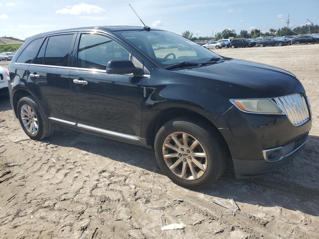 Lot #3020663918 2011 LINCOLN MKX