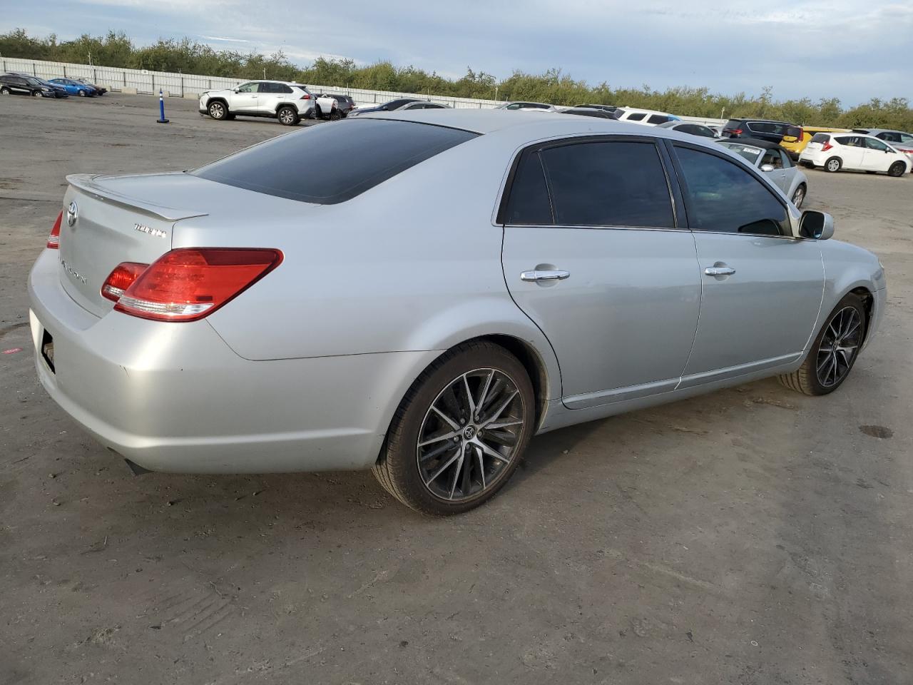 Lot #3028248806 2006 TOYOTA AVALON XL