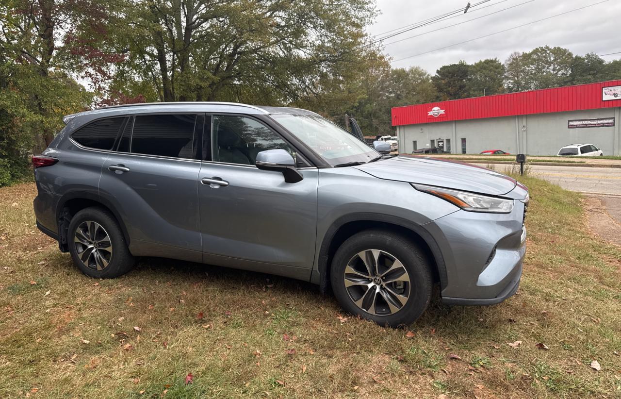 Lot #2969277724 2020 TOYOTA HIGHLANDER