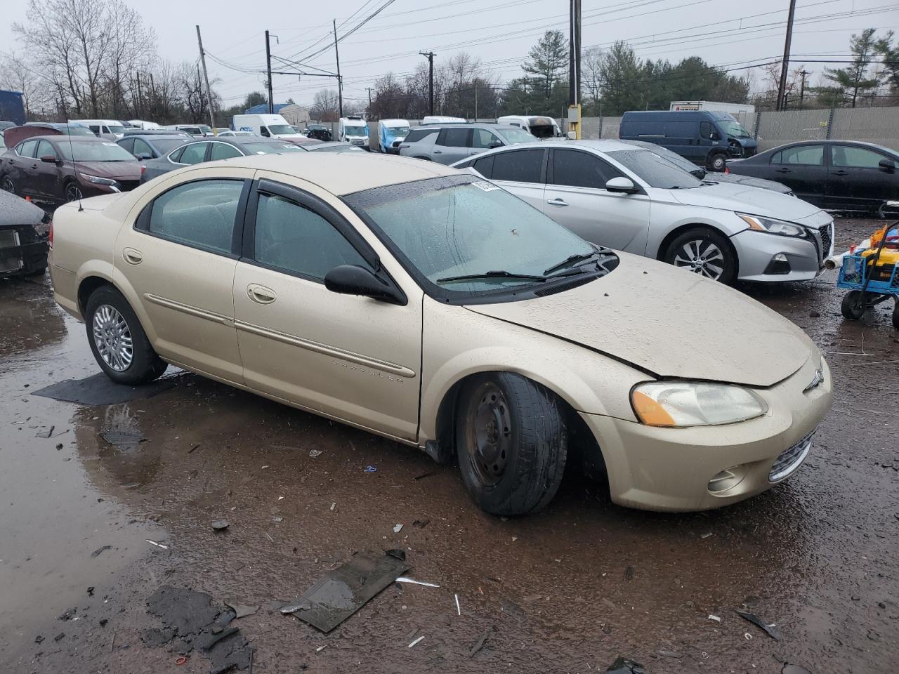 Lot #3003420121 2001 CHRYSLER SEBRING LX