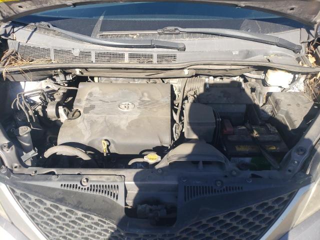 2016 TOYOTA SIENNA SE 5TDXK3DC2GS741580