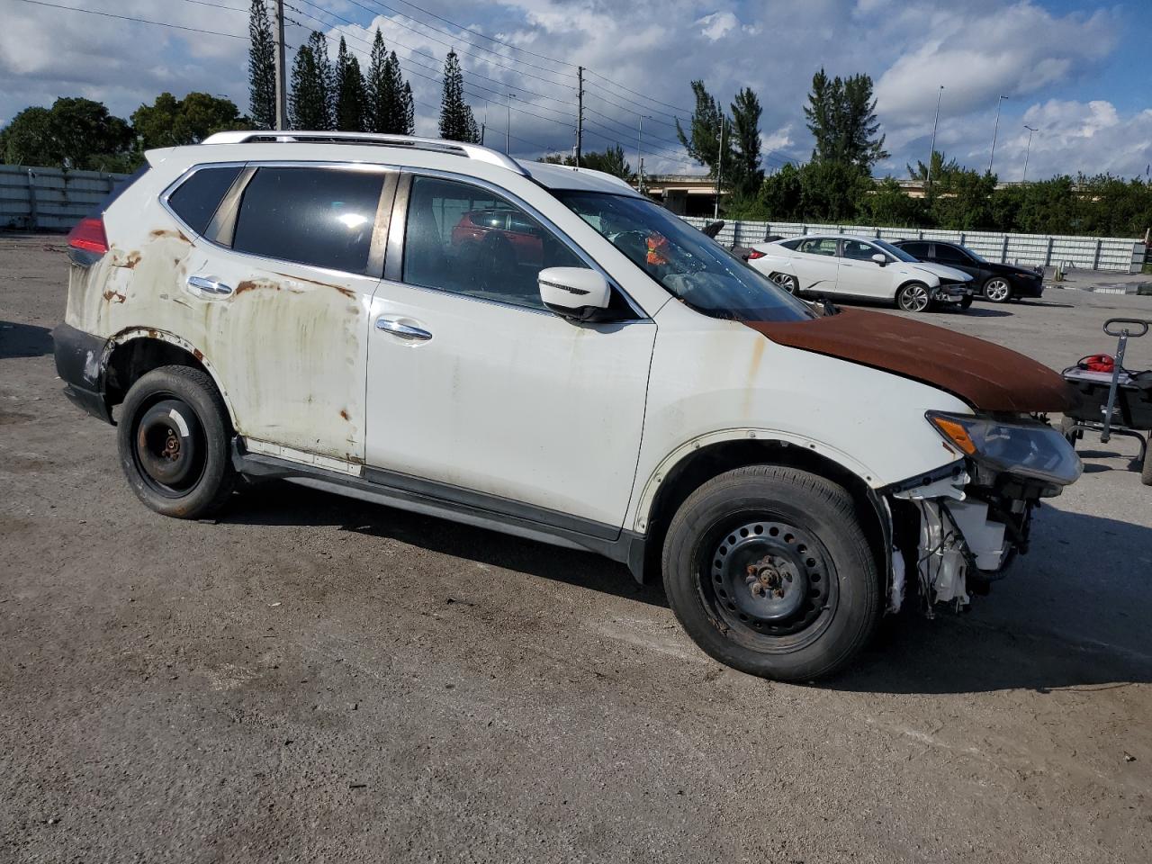 Lot #2974382485 2017 NISSAN ROGUE S