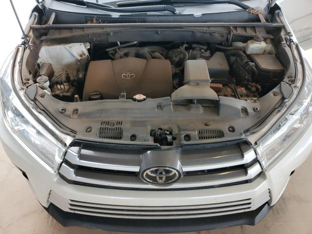 VIN 5TDJZRFHXJS805045 2018 Toyota Highlander, SE no.12