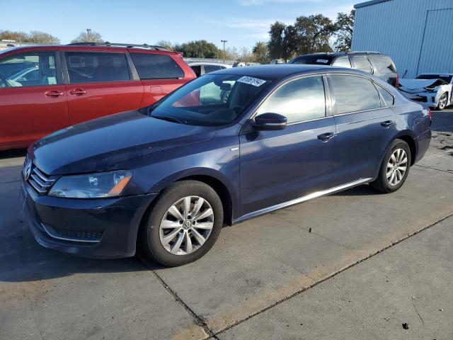 2015 VOLKSWAGEN PASSAT S - 1VWAT7A33FC038470