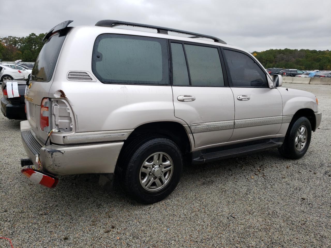 Lot #2977244134 1999 TOYOTA LAND CRUIS