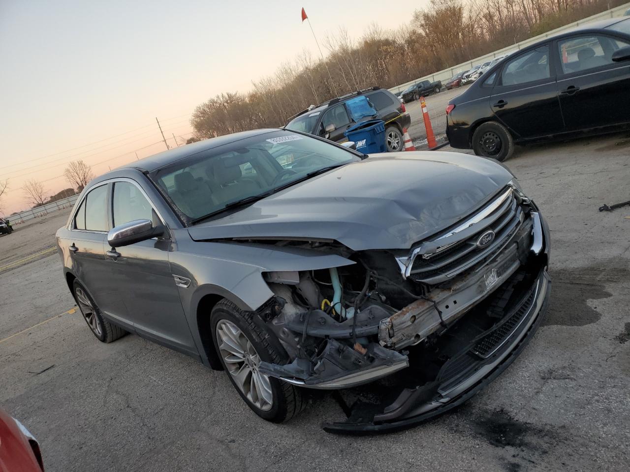 Lot #2989172823 2014 FORD TAURUS LIM